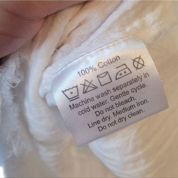 Earthbound Women's White Gauzy Cotton Eyelet Blouse Size M - Picture 6 of 7